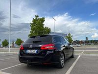 Usata Peugeot 308 SW Active 120 CV (88 kW) 2016 Blu/azzurro Station wagon