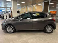 Usata Peugeot 208 Allure 83 CV (61 kW) 2019 Grigio scuro metallizzato Utilitaria