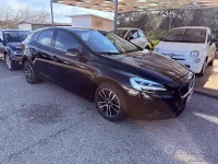 Usata Volvo V40 Plus 120 CV (88 kW) 2019 Nero Berlina