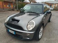Usata Mini John Cooper Works 200 CV (147 kW) 2004 Grigio Utilitaria