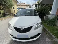 Usata Lancia Ypsilon 69 CV (50 kW) 2016 Bianco Utilitaria
