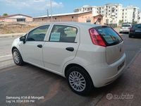 Usata Fiat Grande Punto 75 CV (55 kW) 2013 Bianco Utilitaria