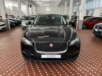 Usata Jaguar F-Pace Portfolio 180 CV (132 kW) 2019 Nero SUV