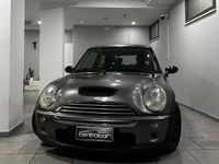 Usata Mini Cooper S 170 CV (125 kW) 2005 Grigio Utilitaria