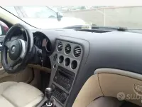 Second-hand Alfa Romeo 159 120 CP (88 kW) 2006 Roșu Break