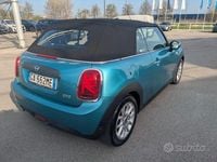 Usata Mini One Cabriolet Hype 102 CV (75 kW) 2020 Caribbean acqua metallic Cabrio