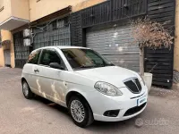 Usata Lancia Ypsilon 60 CV (44 kW) 2009 Bianco Utilitaria