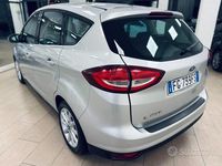Begagnad Ford C-MAX Titanium 120 HK (88 kW) 2017 Grå Minibuss