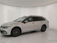 Usata VW Golf VIII Life 116 CV (85 kW) 2022 Grigio Station wagon