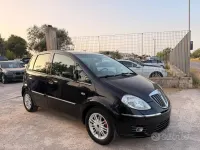 Usata Lancia Musa 95 CV (69 kW) 2009 Nero Monovolume