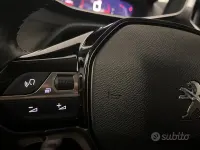 Usata Peugeot 208 102 CV (75 kW) 2021 Bianco Utilitaria
