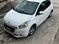 Usata Peugeot 208 68 CV (50 kW) 2012 Bianco Utilitaria