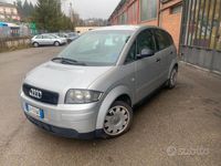 Usata Audi A2 75 CV (55 kW) 2003 Argento Utilitaria