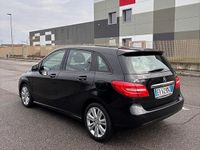 Usata Mercedes B180 Premium 109 CV (80 kW) 2014 Nero Utilitaria