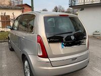 Usata Lancia Musa 90 CV (66 kW) 2007 Oro Monovolume