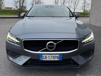 Usata Volvo V60 Business Edition 190 CV (139 kW) 2020 Grigio Station wagon