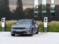 Nuova Opel Corsa-e Ultimate 61 kW (84 CV) 2026 Argento Utilitaria