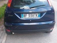 Usata Ford Focus Trend 90 CV (66 kW) 1999 Blu Berlina