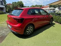 Usata VW Polo Life 95 CV (69 kW) 2023 Rosso Utilitaria