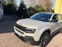 Nuova Jeep Avenger Longitude 101 CV (74 kW) 2025 Grigio SUV