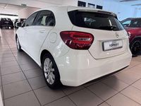 Usata Mercedes A180 109 CV (80 kW) 2016 Bianco Utilitaria