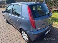 Usata Fiat Punto 69 CV (50 kW) 2005 Blu Utilitaria