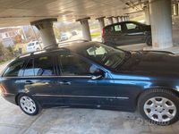 Usata Mercedes C200 Elegance 122 CV (89 kW) 2006 Blu Berlina