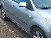 Usata Ford Focus 100 CV (73 kW) 2005 Grigio Berlina