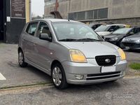 Usata Kia Picanto EX 65 CV (47 kW) 2004 Grigio Utilitaria