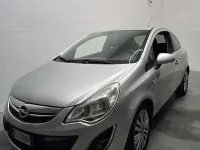 Usata Opel Corsa Edition 86 CV (63 kW) 2012 Utilitaria