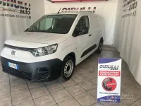 Usata Fiat Doblò 102 CV (75 kW) 2023 Bianco pastello Monovolume