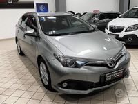 Usata Toyota Auris Touring Sports Lounge 112 CV (82 kW) 2017 Grigio Station wagon