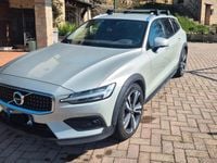 Usata Volvo V60 CC Plus 190 CV (139 kW) 2019 Bianco Station wagon