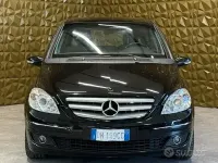 Usata Mercedes B180 109 CV (80 kW) 2008 Nero Monovolume