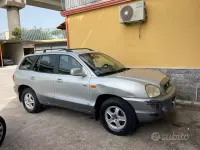 Usata Hyundai Santa Fe 125 CV (91 kW) 2004 Grigio SUV