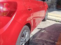 Usata Kia Venga 90 CV (66 kW) 2017 Rosso Utilitaria