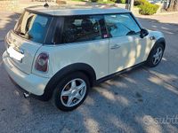 Usata Mini ONE 74 CV (54 kW) 2009 Beige Utilitaria