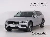 Usata Volvo V60 CC Core 197 CV (144 kW) 2023 Argento Station wagon