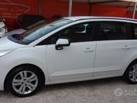 Usata Peugeot 5008 Active 120 CV (88 kW) 2012 Bianco Monovolume