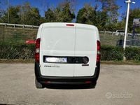 Usata Fiat Doblò S 105 CV (77 kW) 2022 Bianco Monovolume