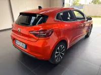 Usata Renault Clio V Techno 91 CV (66 kW) 2023 Orange valencia Berlina
