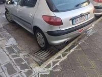 Usata Peugeot 206 60 CV (44 kW) 2000 Grigio Utilitaria