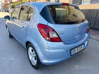 Usata Opel Corsa 75 CV (55 kW) 2009 Blu Berlina