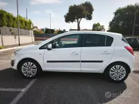 Usata Opel Corsa 86 CV (63 kW) 2011 Utilitaria