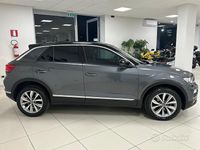 Usado VW T-Roc Advance 116 CV (85 kW) 2021 Gris SUV