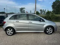 Usata Mercedes B150 Chrome 95 CV (69 kW) 2006 Grigio Monovolume