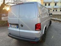 Usata VW Transporter 150 CV (110 kW) 2020 Argento Furgone