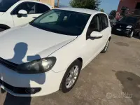 Usata VW Golf VI Highline 105 CV (77 kW) 2011 Bianco Utilitaria