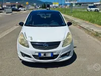Usata Opel Corsa 90 CV (66 kW) 2009 Bianco Utilitaria