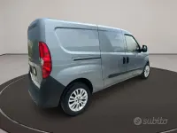 Usata Fiat Doblò 135 CV (99 kW) 2013 Grigio Monovolume
